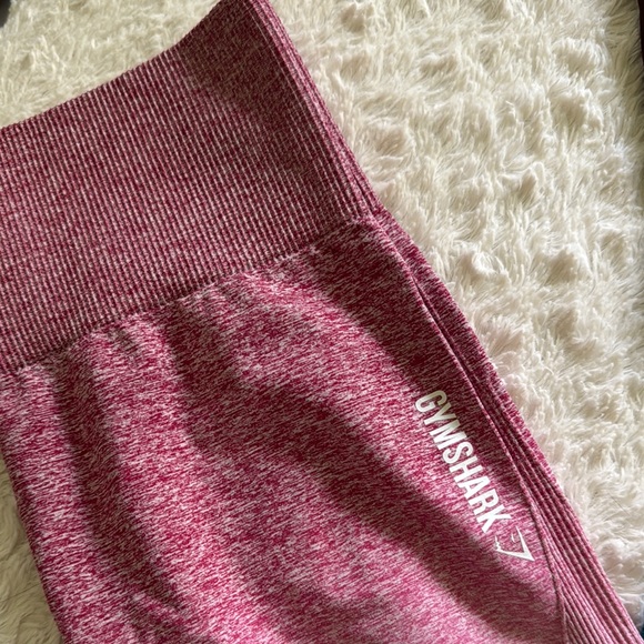 Bundle of gym clothes - Picture 5 of 10